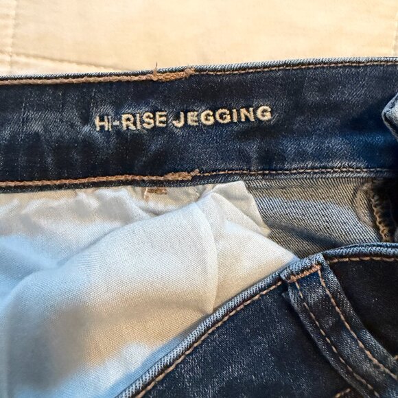American Eagle High-Rise Jeggings - Picture 3 of 4